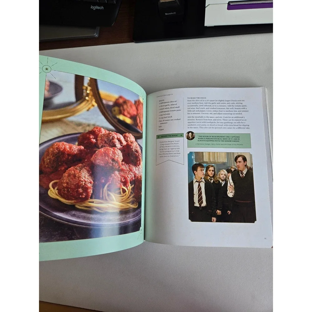 Official Wizarding World Cookbook Harry Potter Fantastic Beasts Hardcover Book